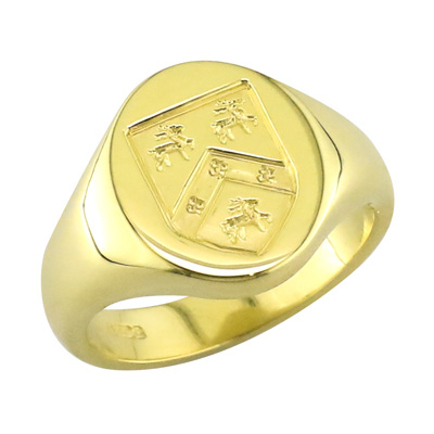 Gent’s oval signet ring with a family shield engraving