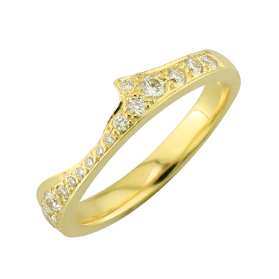 Gold fitted wedding ring with pave set diamonds