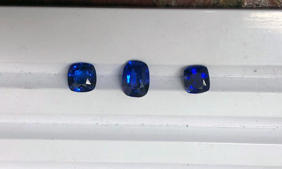 cushion cut sapphires