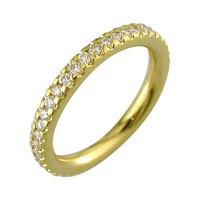 Gold diamond claws set ring