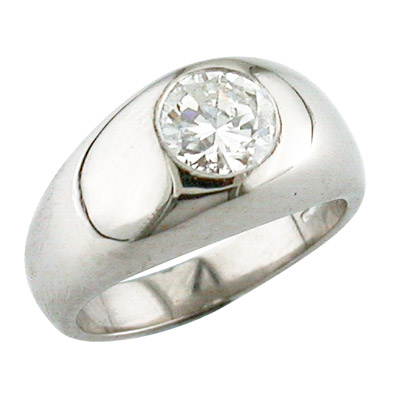 Gent’s platinum and diamond ring