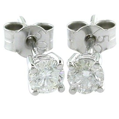 Diamond four claw stud earrings