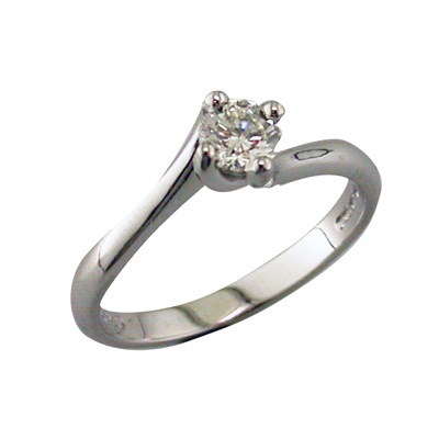 Diamond twist style platinum ring