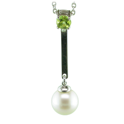 Peridot and pearl pendant