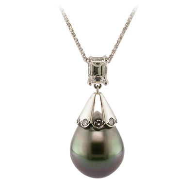 Pearl and diamond platinum pendant