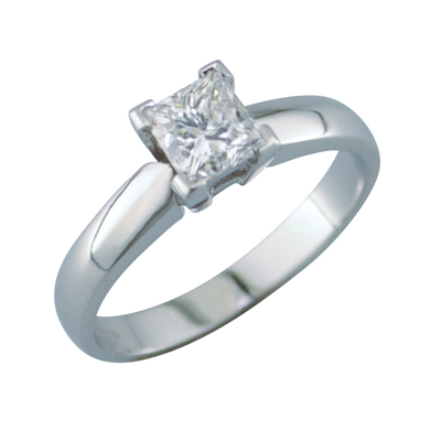 Princess cut diamond single stone platinum ring
