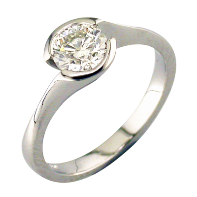 Brilliant cut diamond platinum twist ring