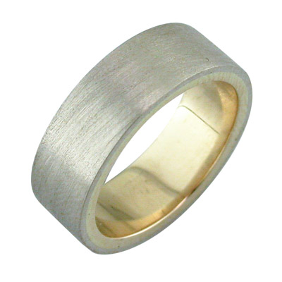 Gent’s platinum and gold wide band with a matt finish