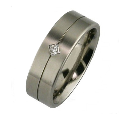 Titanium gents wedding ring with a flush set princess cut diamond