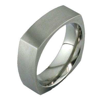 Gent’s white gold ring with square profile