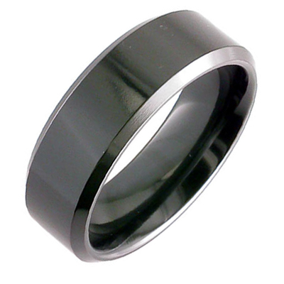 Gent’s zirconium band with chamfered edge