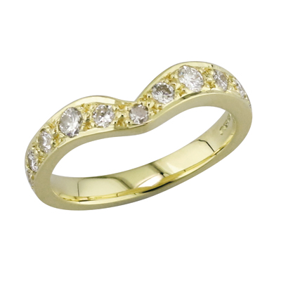 Gold diamond set fitted wedding ring