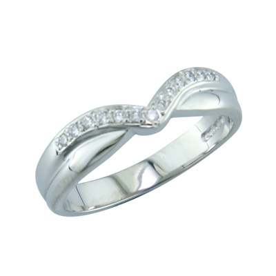 Platinum fitted wedding ring with pave set diamonds